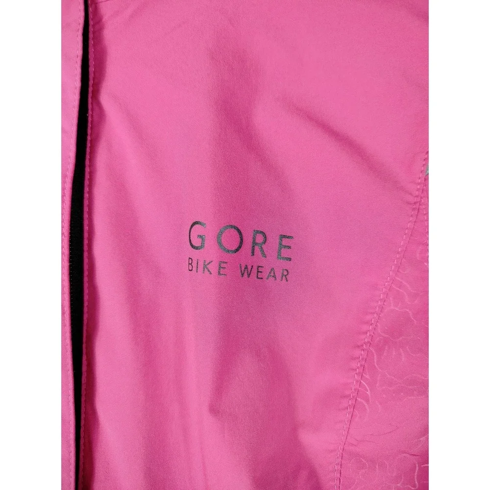 Gore Bike Wear Jacket Womens Medium Pink GORE-TEX Cycling Windbreaker Reflective